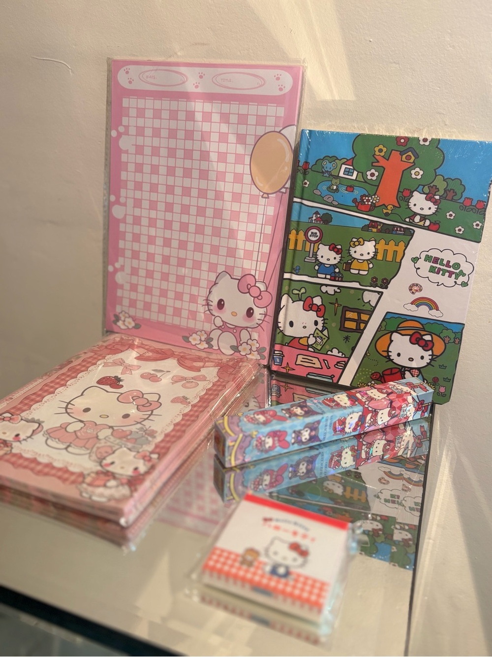 Hello kitty stationary bundle